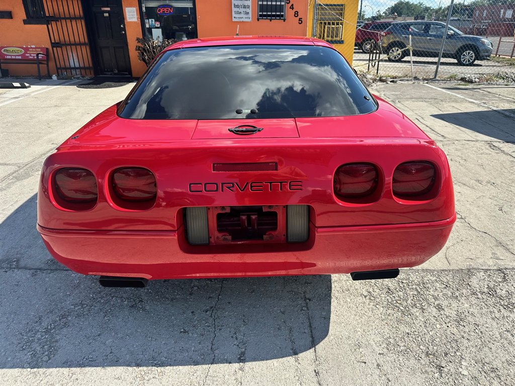 1992 Chevrolet Corvette - $7,995