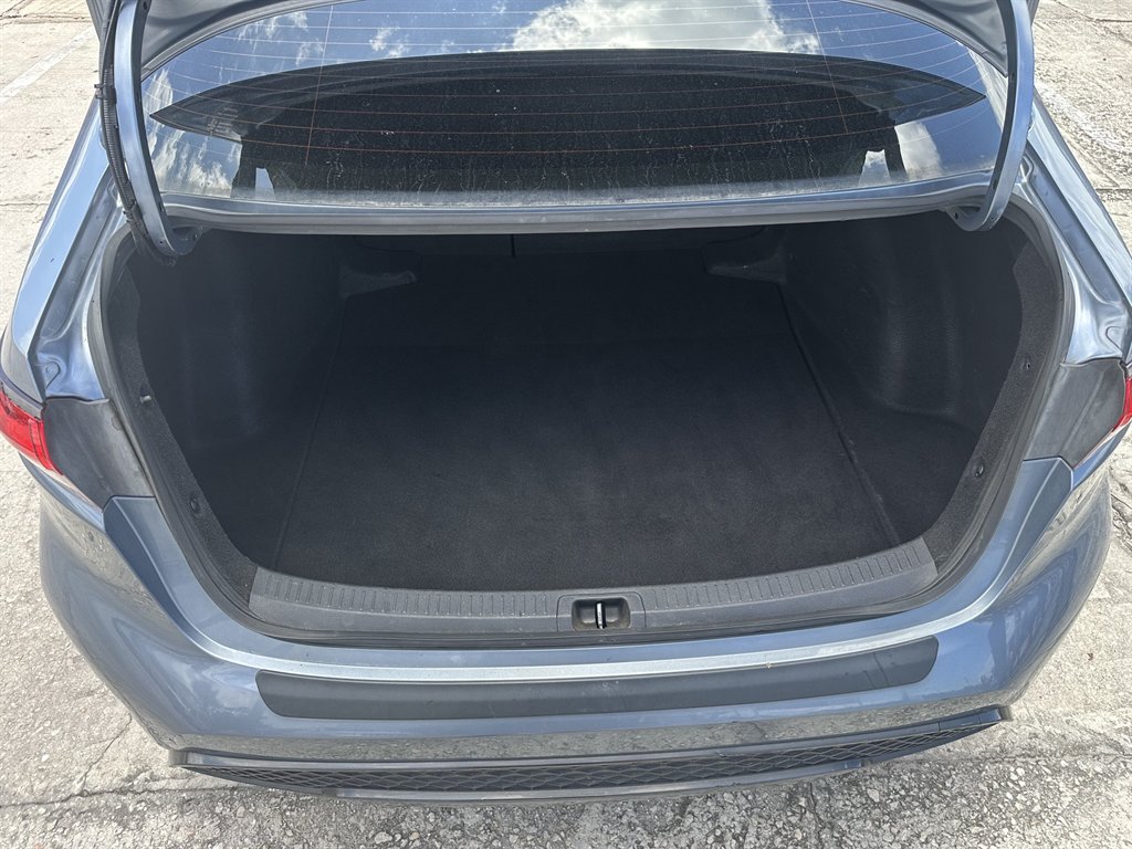 2020 Toyota Corolla - $12,995
