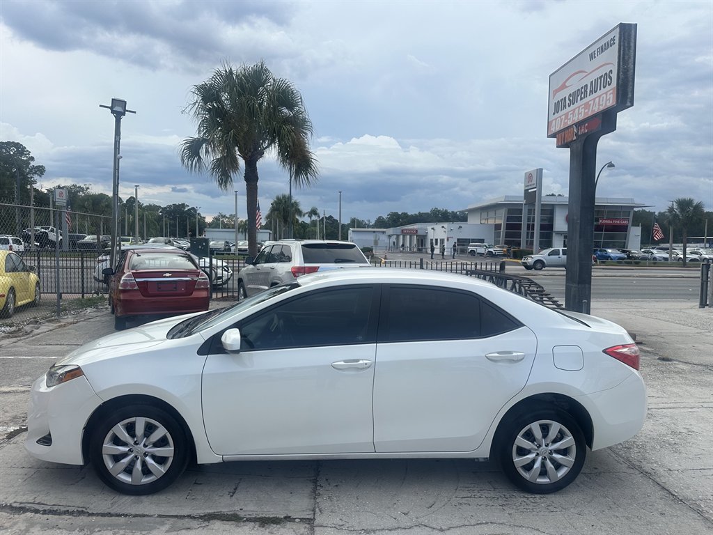 2017 Toyota Corolla - $10,495