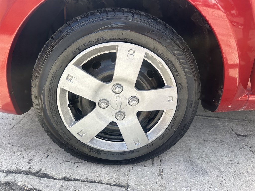 2011 Chevrolet Aveo - $3,495