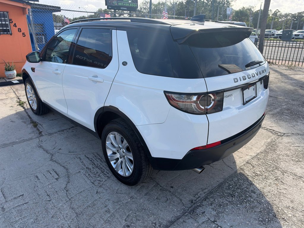 2017 Land Rover Discovery - $9,995