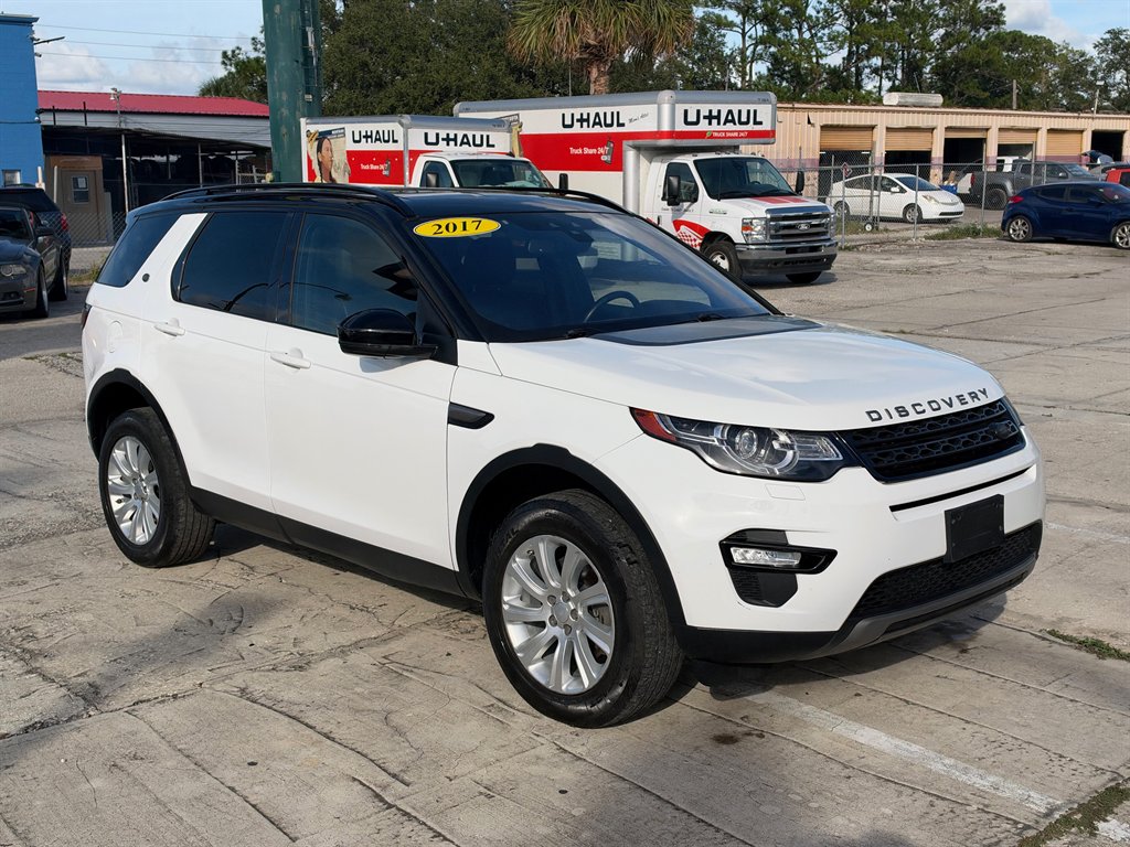 2017 Land Rover Discovery - $9,995