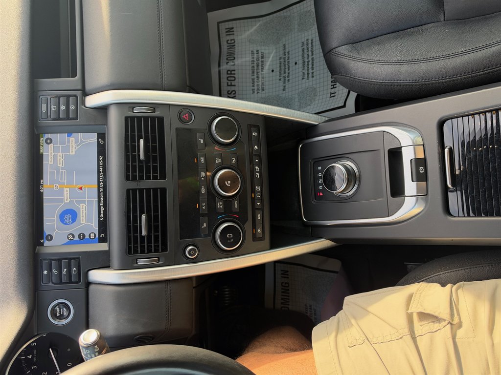 2017 Land Rover Discovery - $9,995