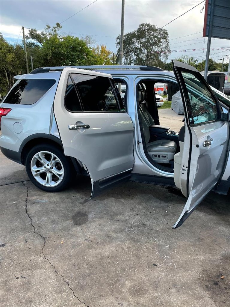 2011 Ford Explorer Limited photo