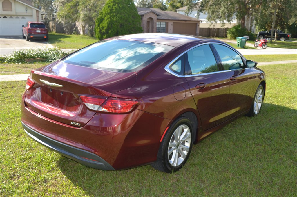 2016 Chrysler 200 LX photo