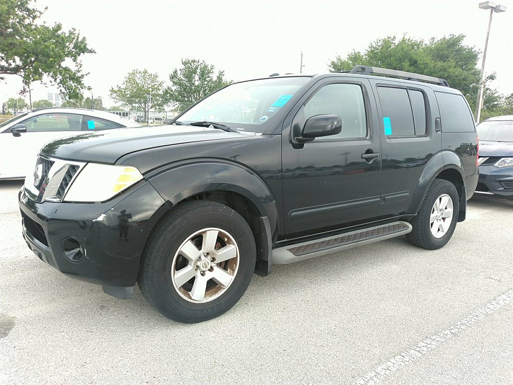 2008 Nissan Pathfinder SE photo