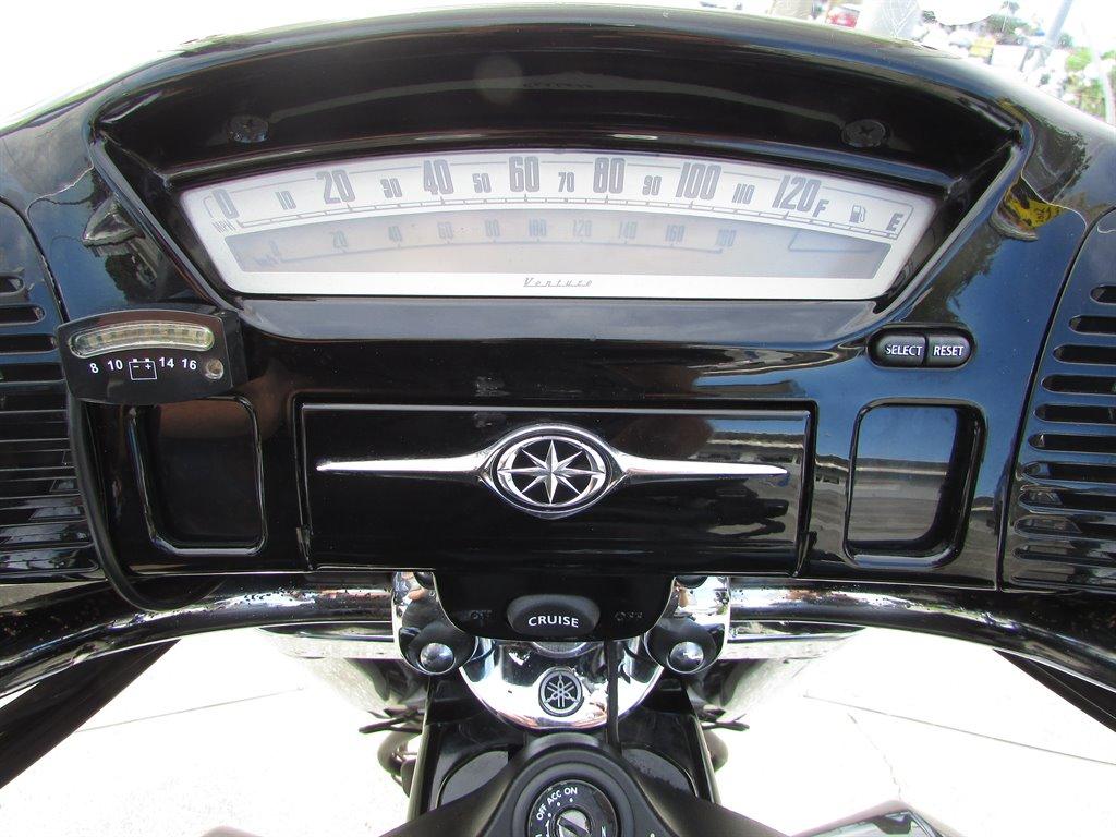 2012 Yamaha Royal Star XVZ13tfsb Touring photo