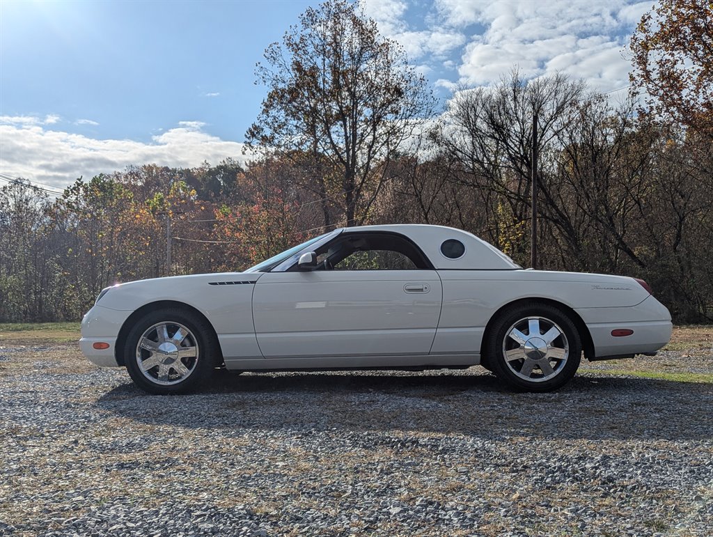2002 Ford Thunderbird Deluxe photo