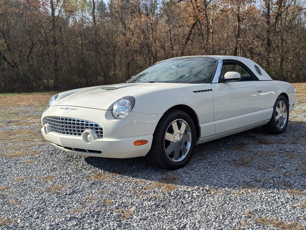 2002 Ford Thunderbird Deluxe photo