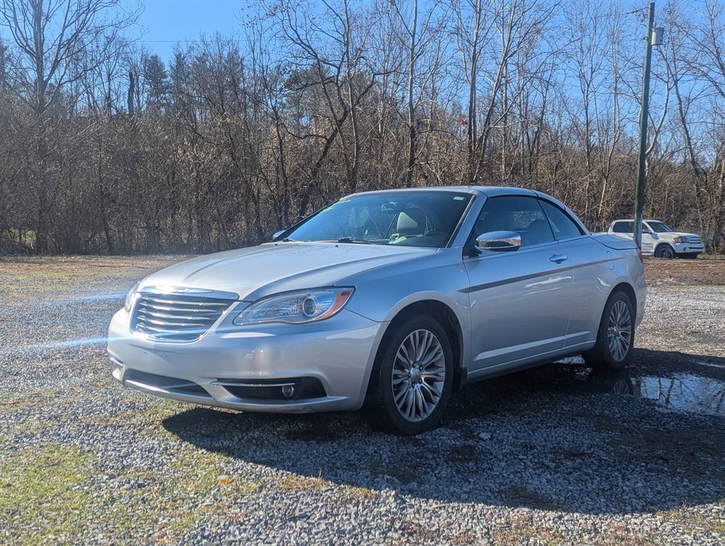 2011 Chrysler Legend Limited photo