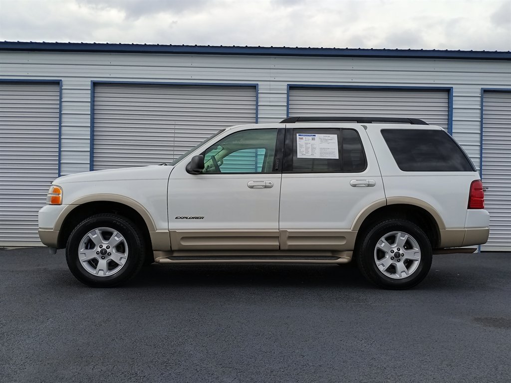 2005 Ford Explorer Eddie Bauer photo