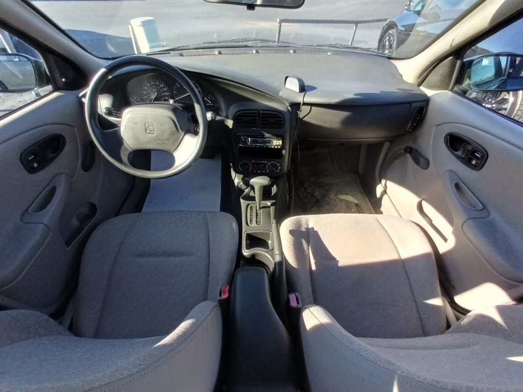 2000 Saturn S-Series SL1 photo