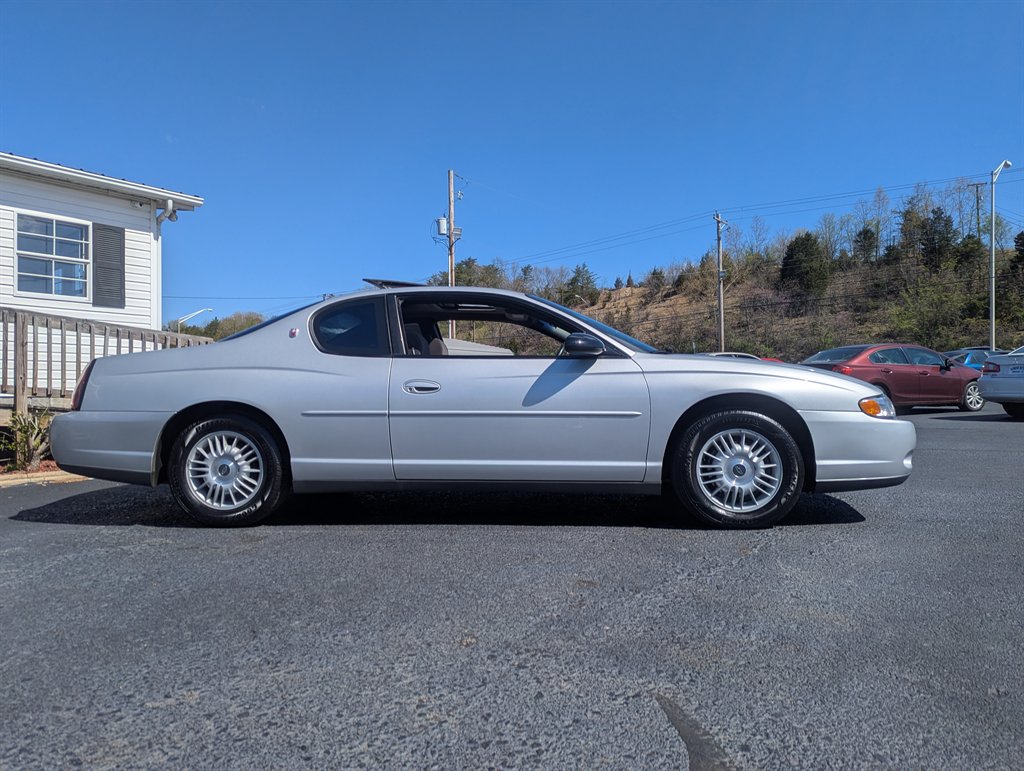 2002 Chevrolet Monte Carlo LS photo
