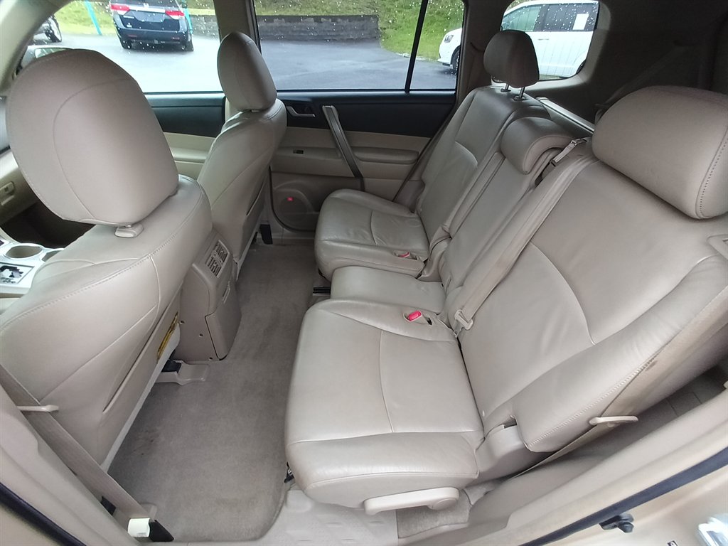 2008 Toyota Highlander Sport photo