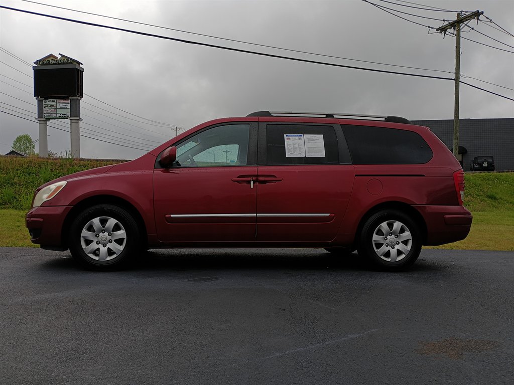 2007 Hyundai Entourage GLS photo