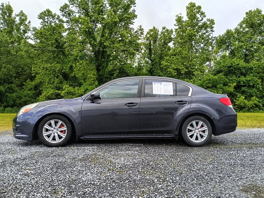 2011 Subaru Legacy 2.5i Premium photo