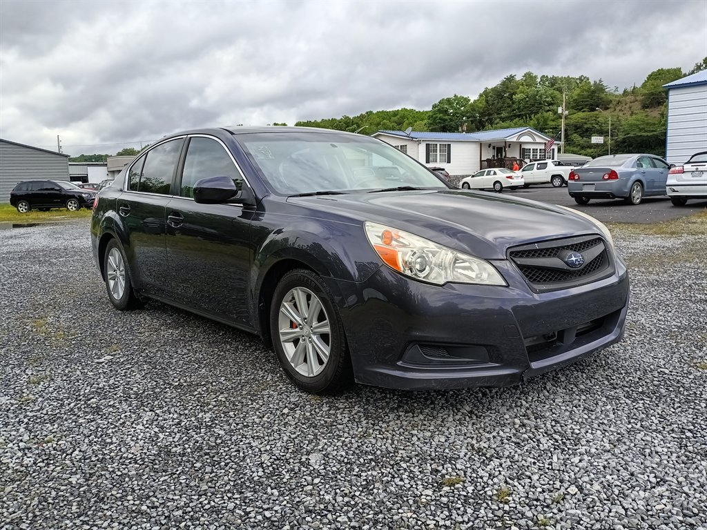 2011 Subaru Legacy 2.5i Premium photo