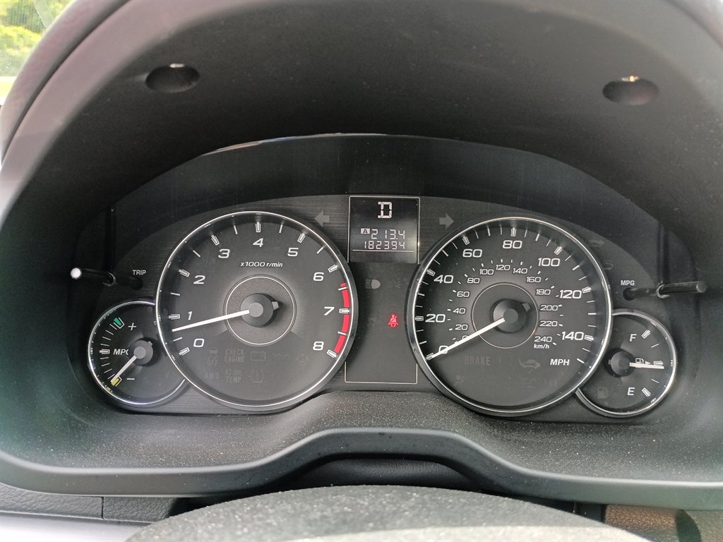 2011 Subaru Legacy 2.5i Premium photo
