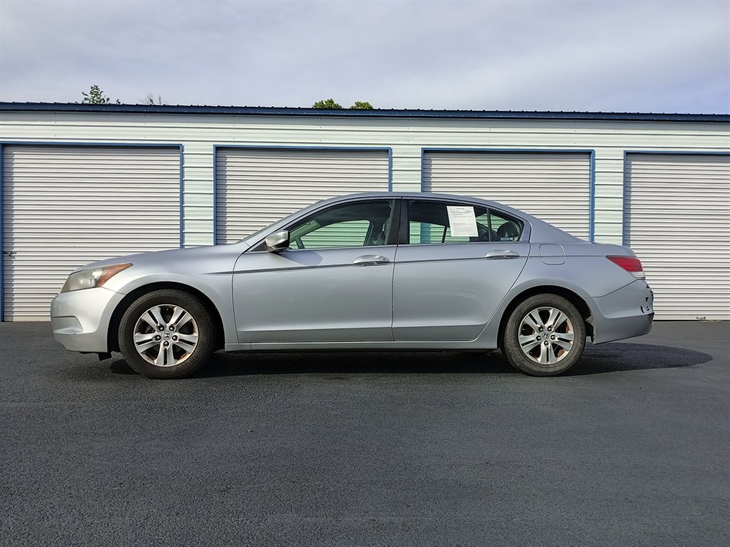 The 2008 Honda Accord LX-P photos