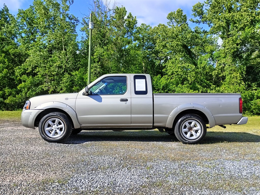 2004 Nissan Frontier Standard photo