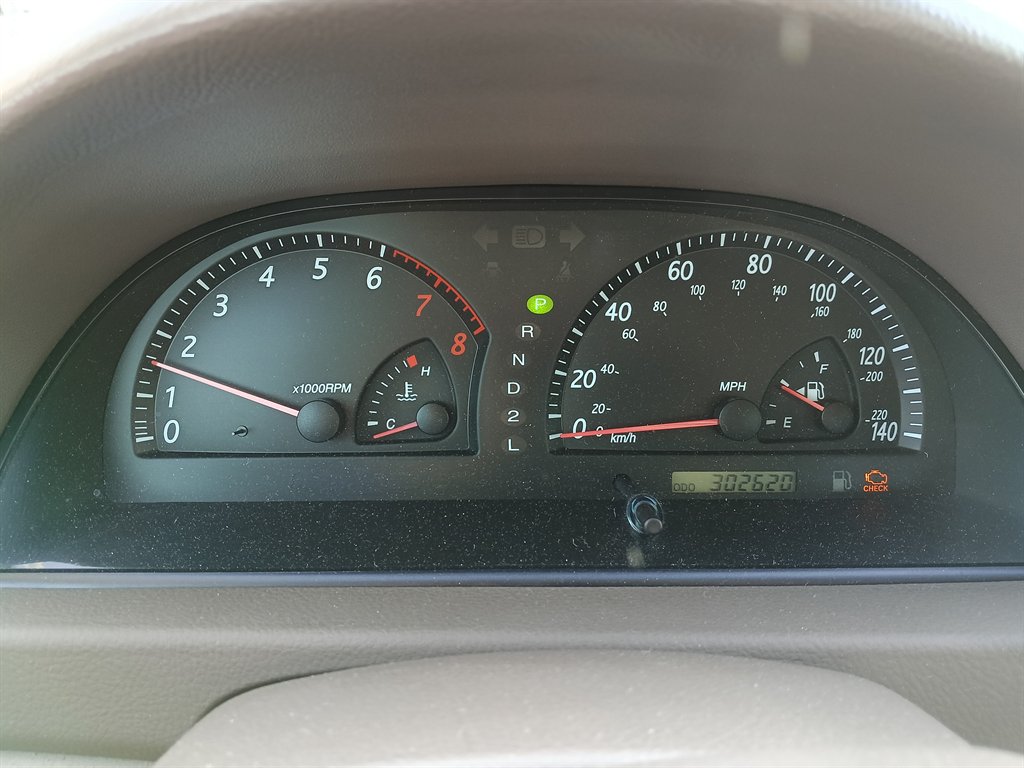 2003 Toyota Camry LE photo
