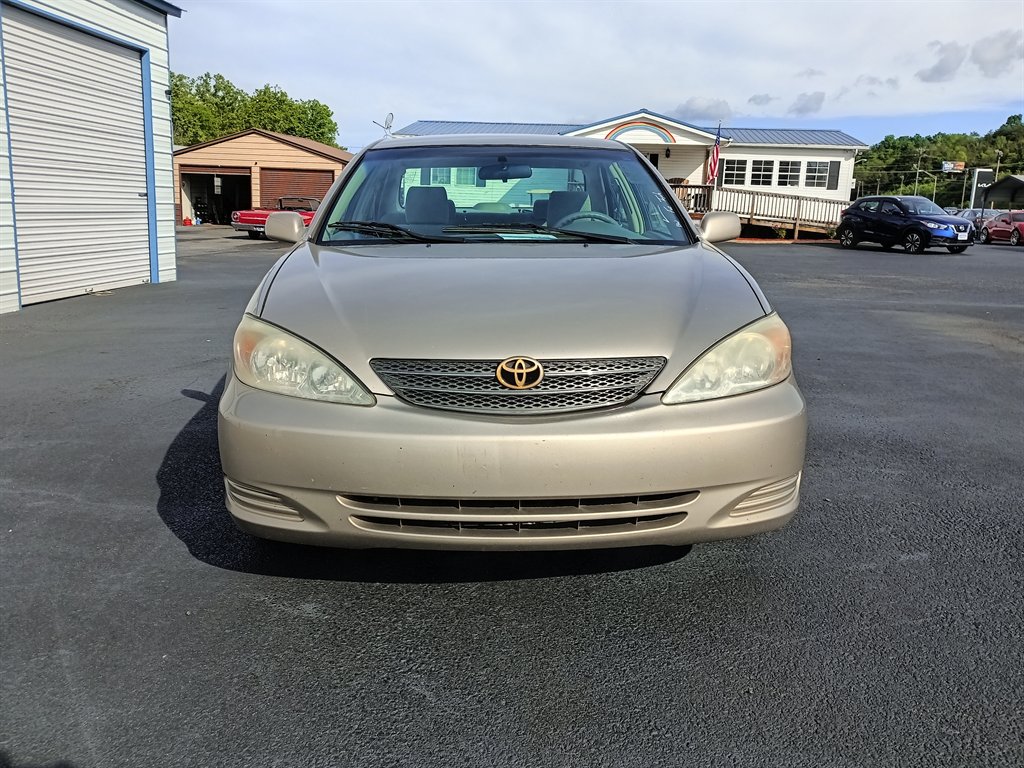 2003 Toyota Camry LE photo
