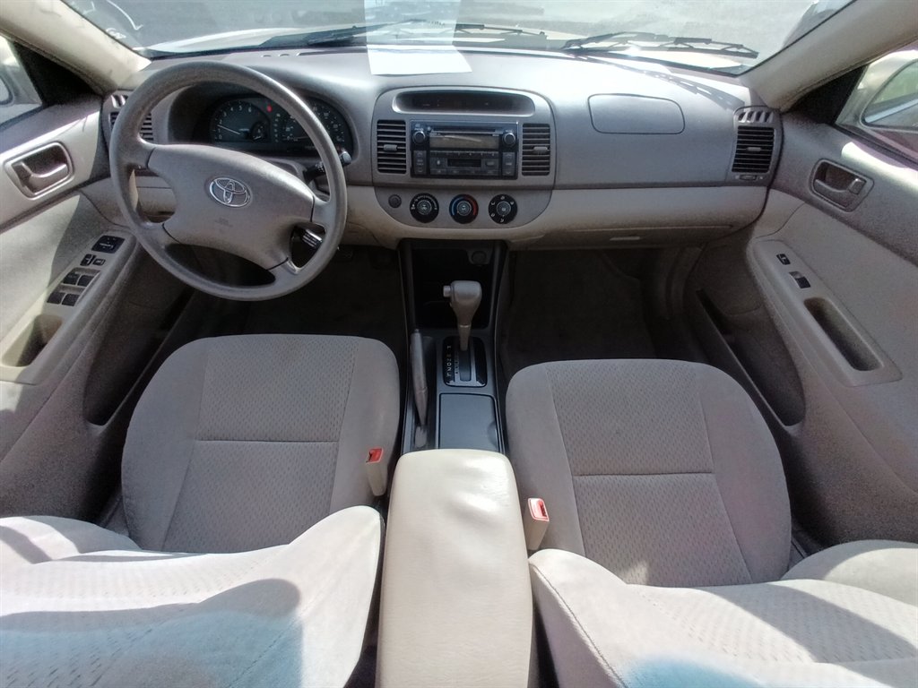 2003 Toyota Camry LE photo