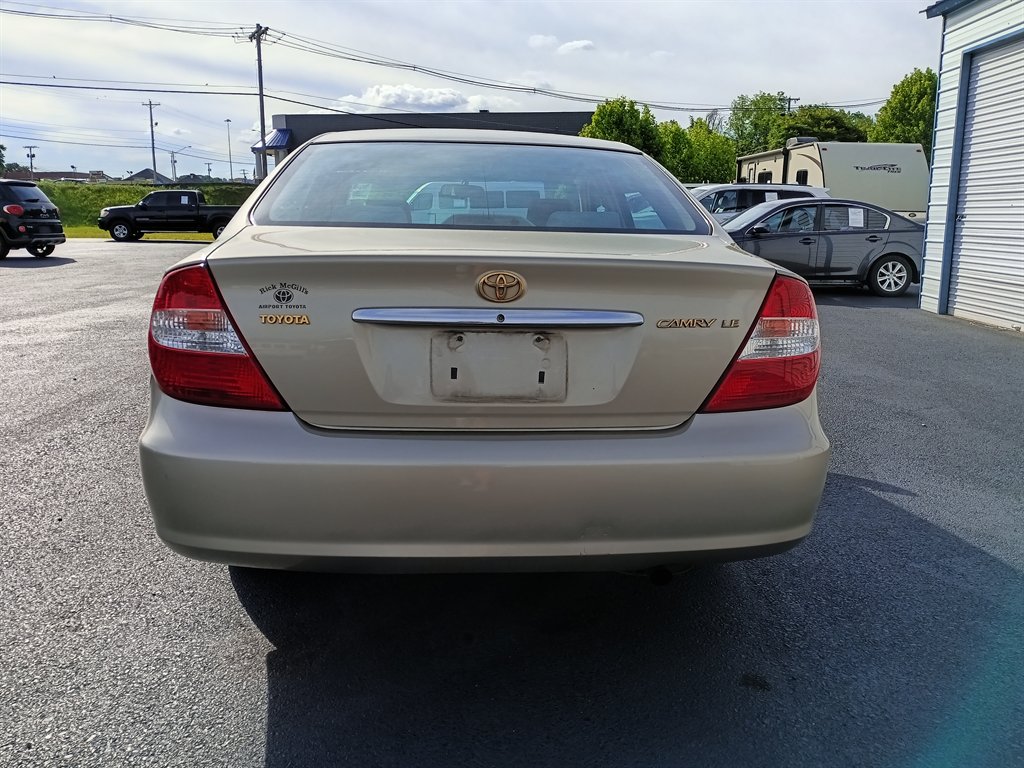 2003 Toyota Camry LE photo