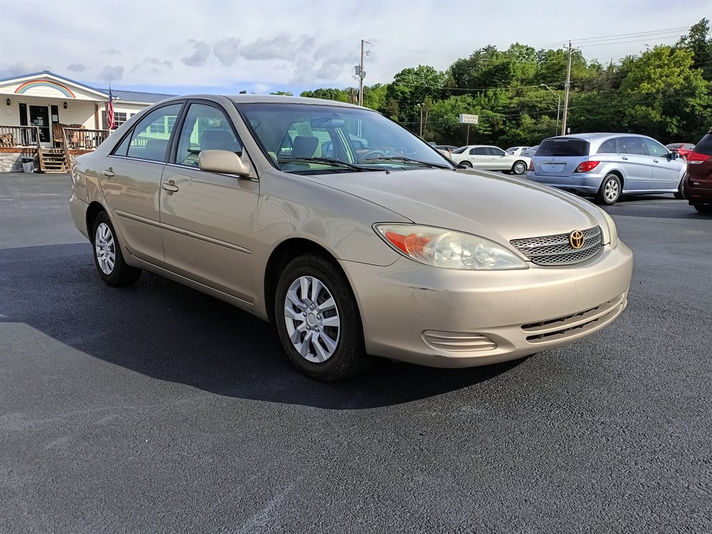 2003 Toyota Camry LE photo