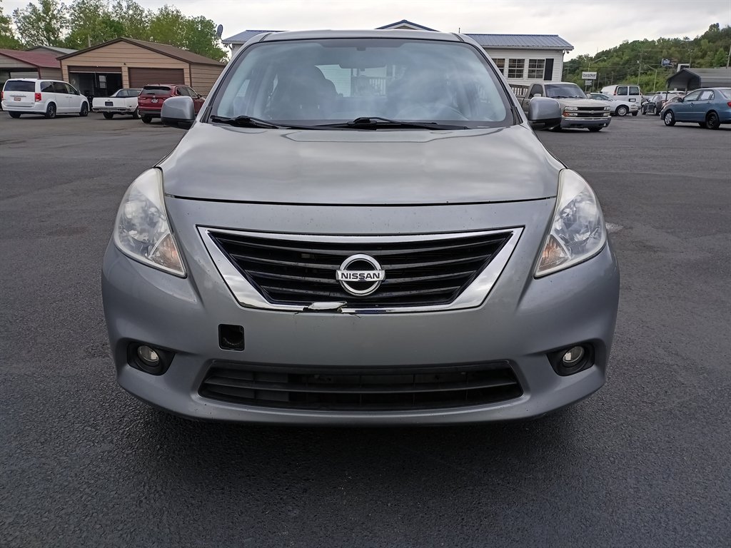 2014 Nissan Versa 1.6 S photo
