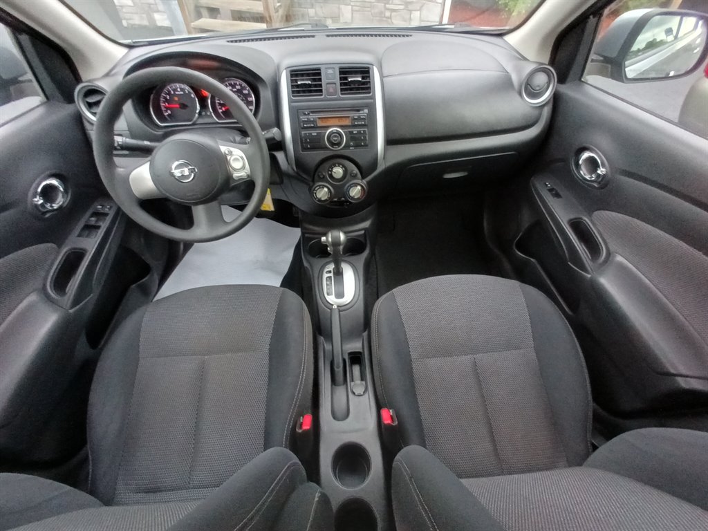 2014 Nissan Versa 1.6 S photo