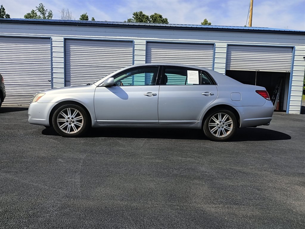 2005 Toyota Avalon 