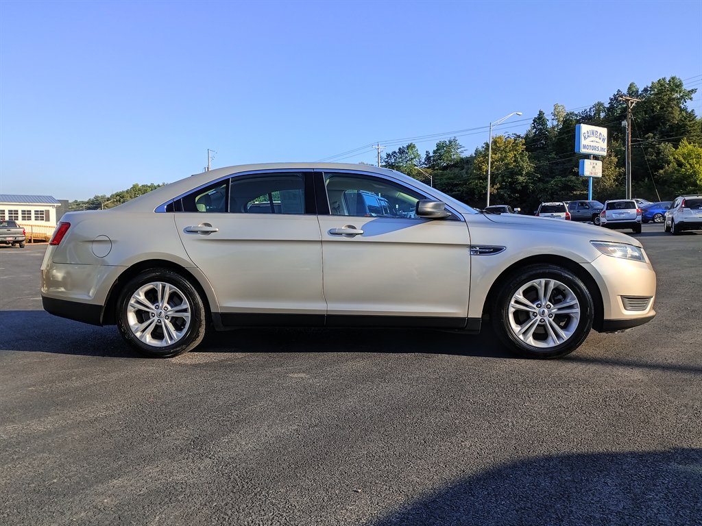 2017 Ford Taurus - $7,950