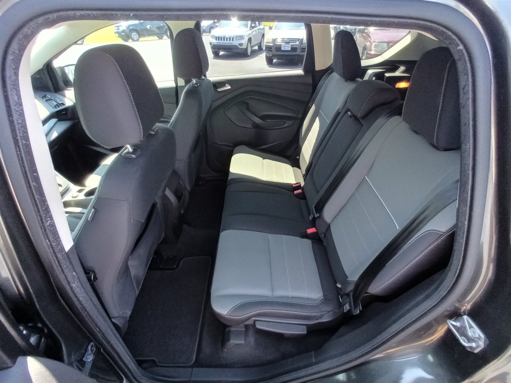 2015 Ford Escape - $4,950