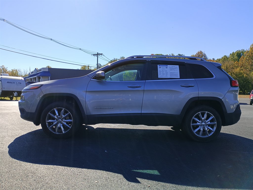 2015 Jeep Cherokee - $7,450