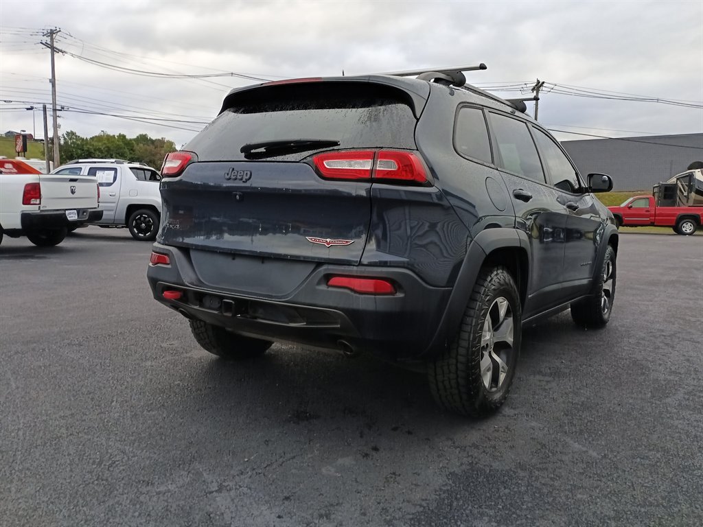 2016 Jeep Cherokee - $8,950
