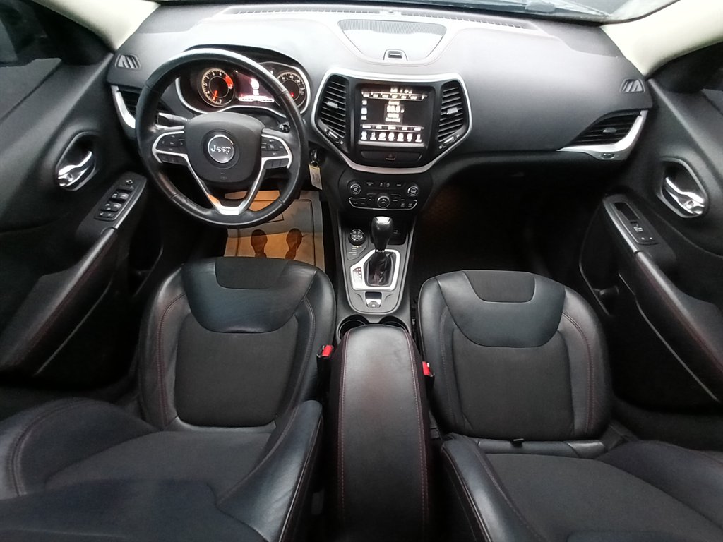 2016 Jeep Cherokee - $8,950