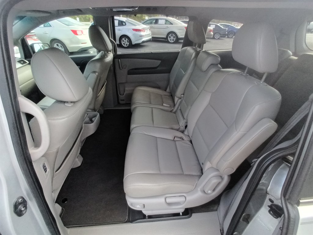 2011 Honda Odyssey - $5,950