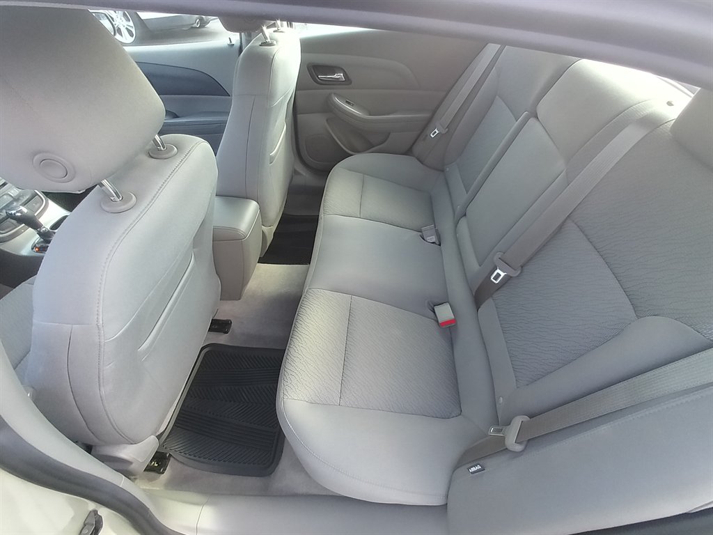 2016 Chevrolet Malibu - $4,950