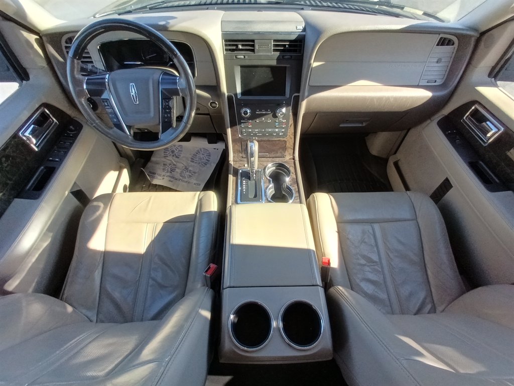 2016 Lincoln Navigator - $6,950