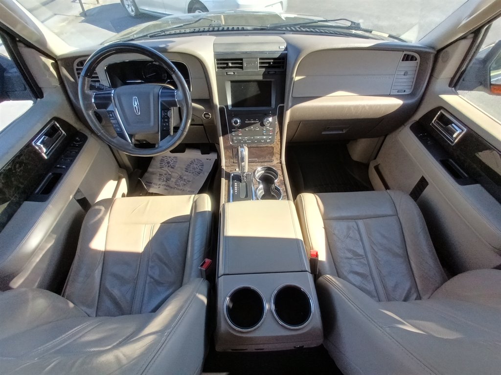 2016 Lincoln Navigator - $6,950