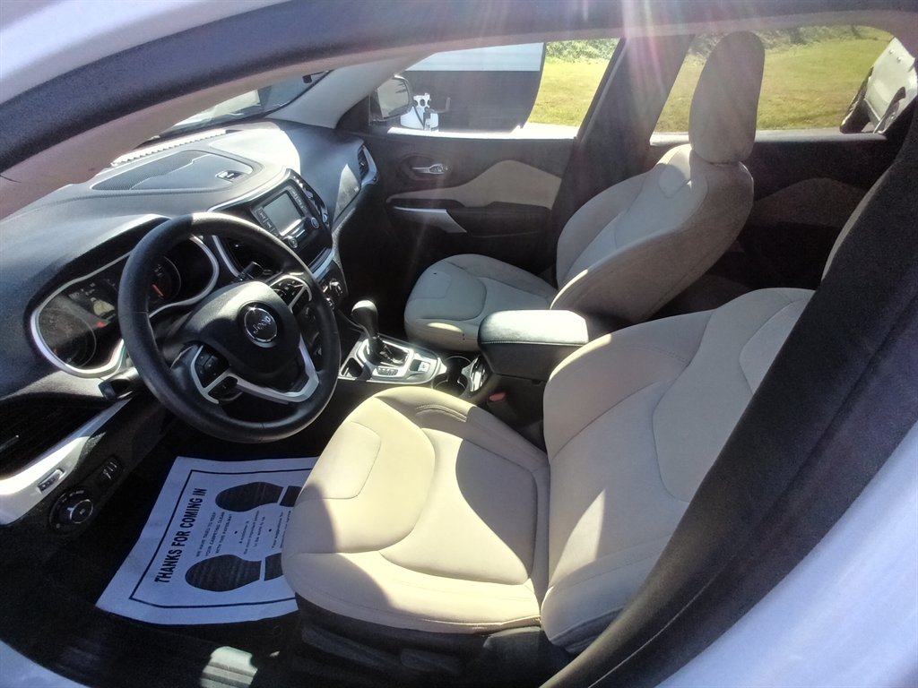 2018 Jeep Cherokee - $6,950