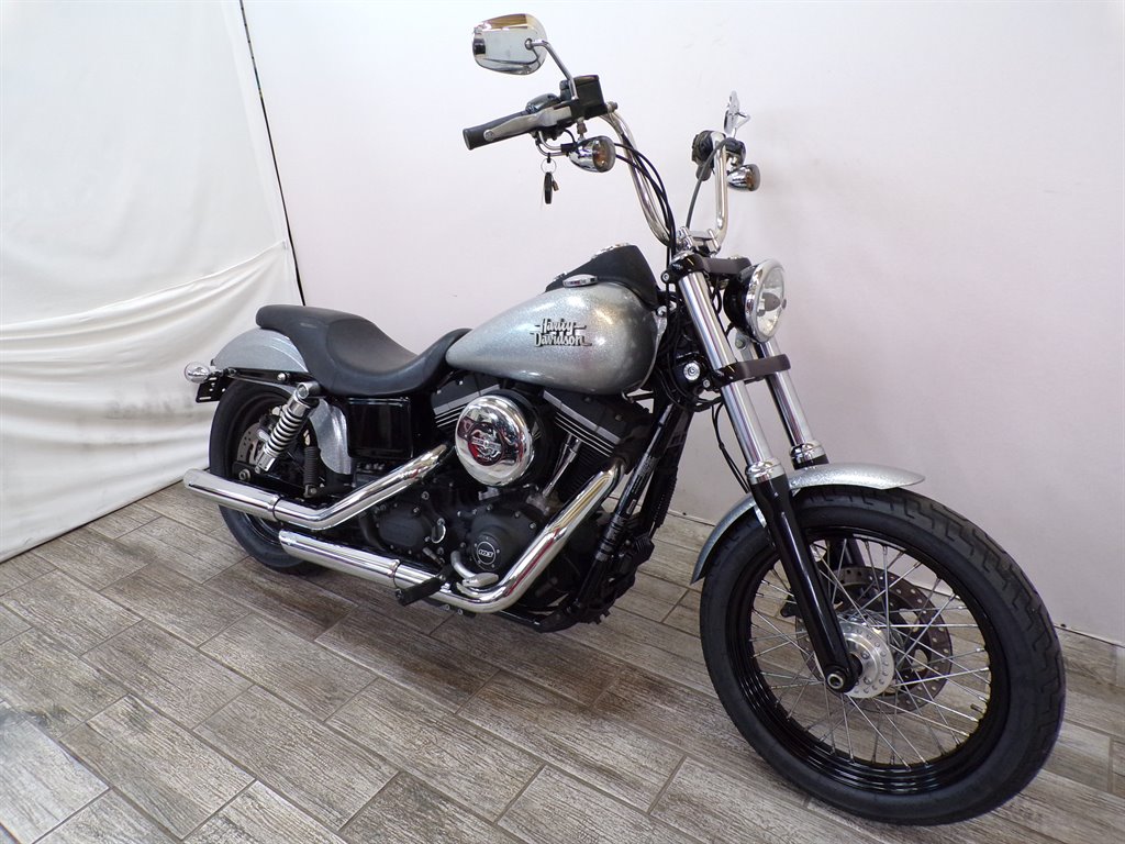 2015 Harley-Davidson Street Bob  photo