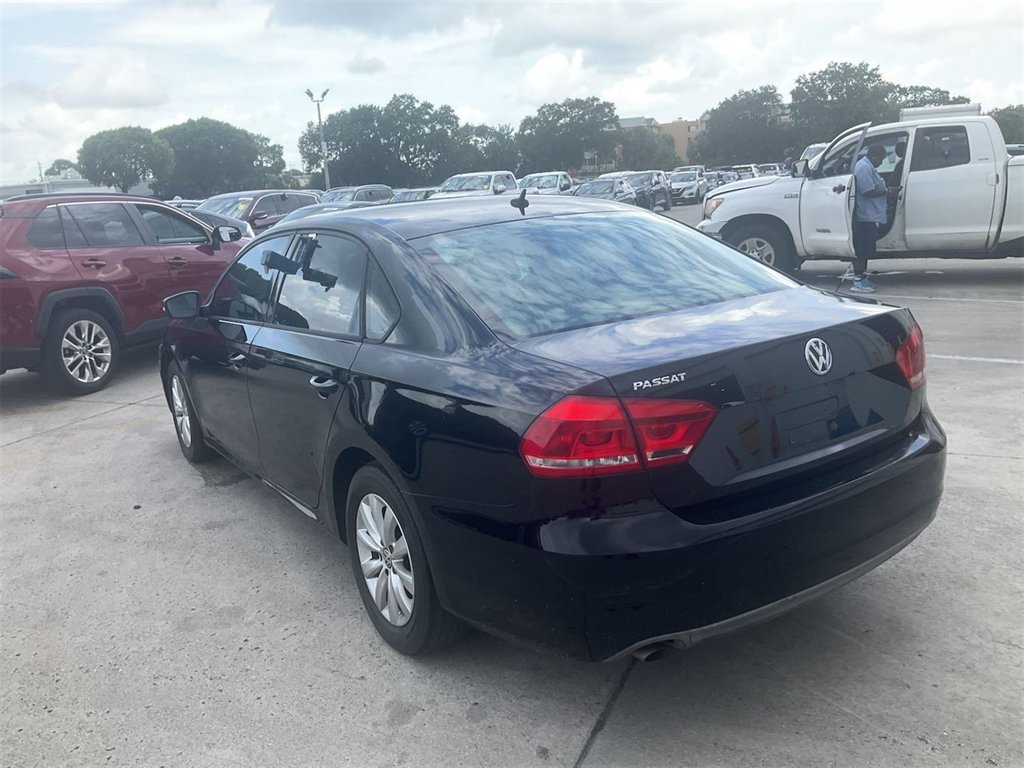 2013 Volkswagen Passat - $1,850