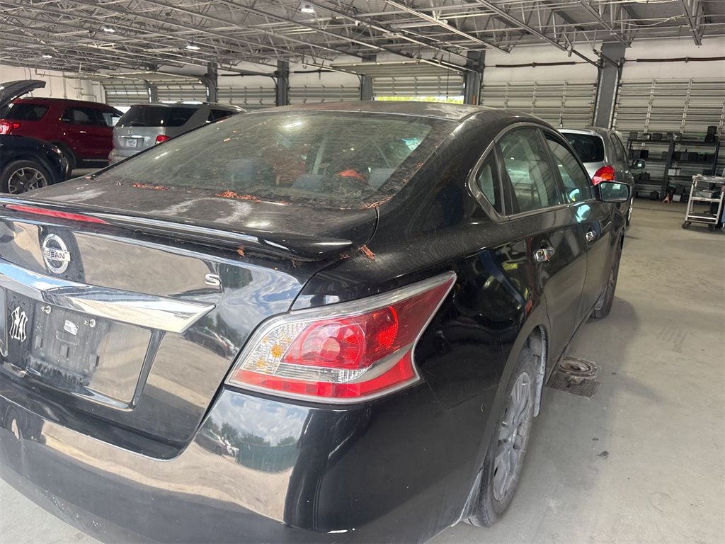2015 Nissan Altima - $1,950
