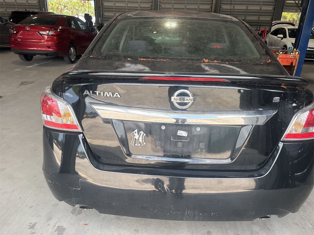 2015 Nissan Altima - $1,950