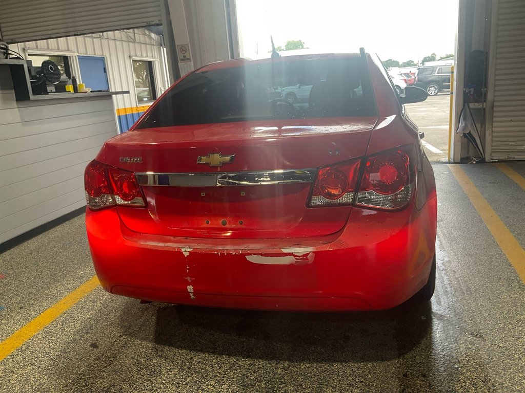 2014 Chevrolet Cruze - $1,750