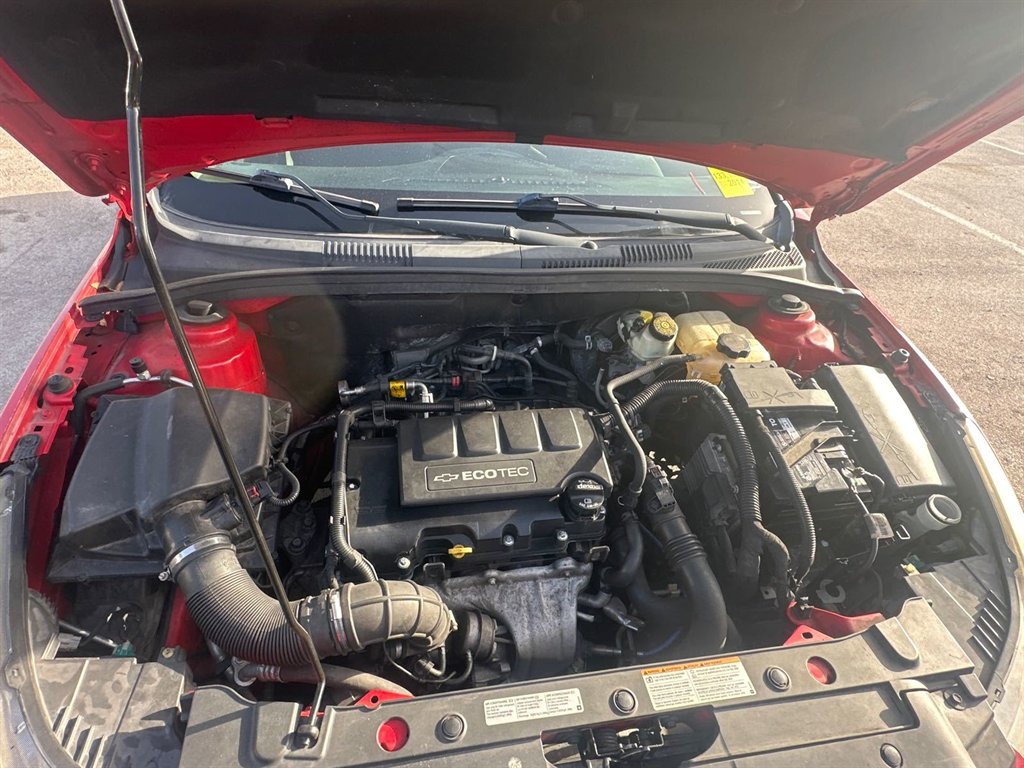 2014 Chevrolet Cruze - $1,750