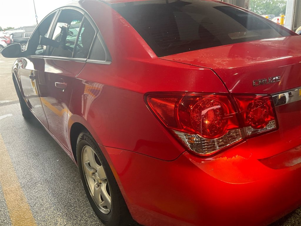 2014 Chevrolet Cruze - $1,750