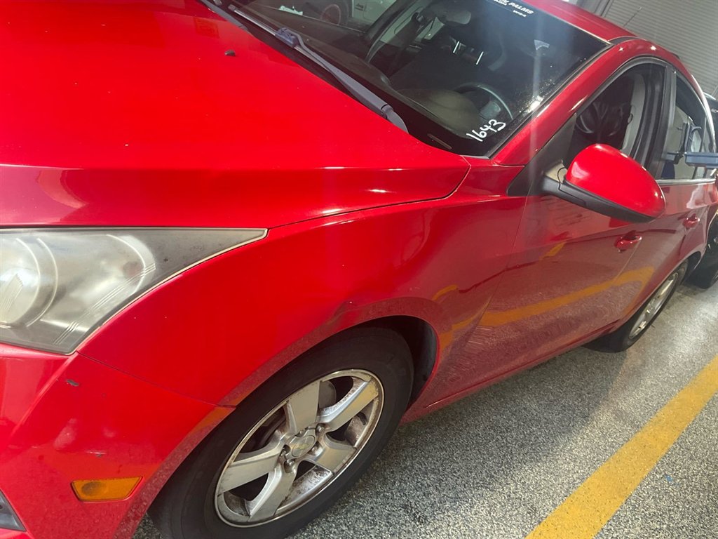 2014 Chevrolet Cruze - $1,750